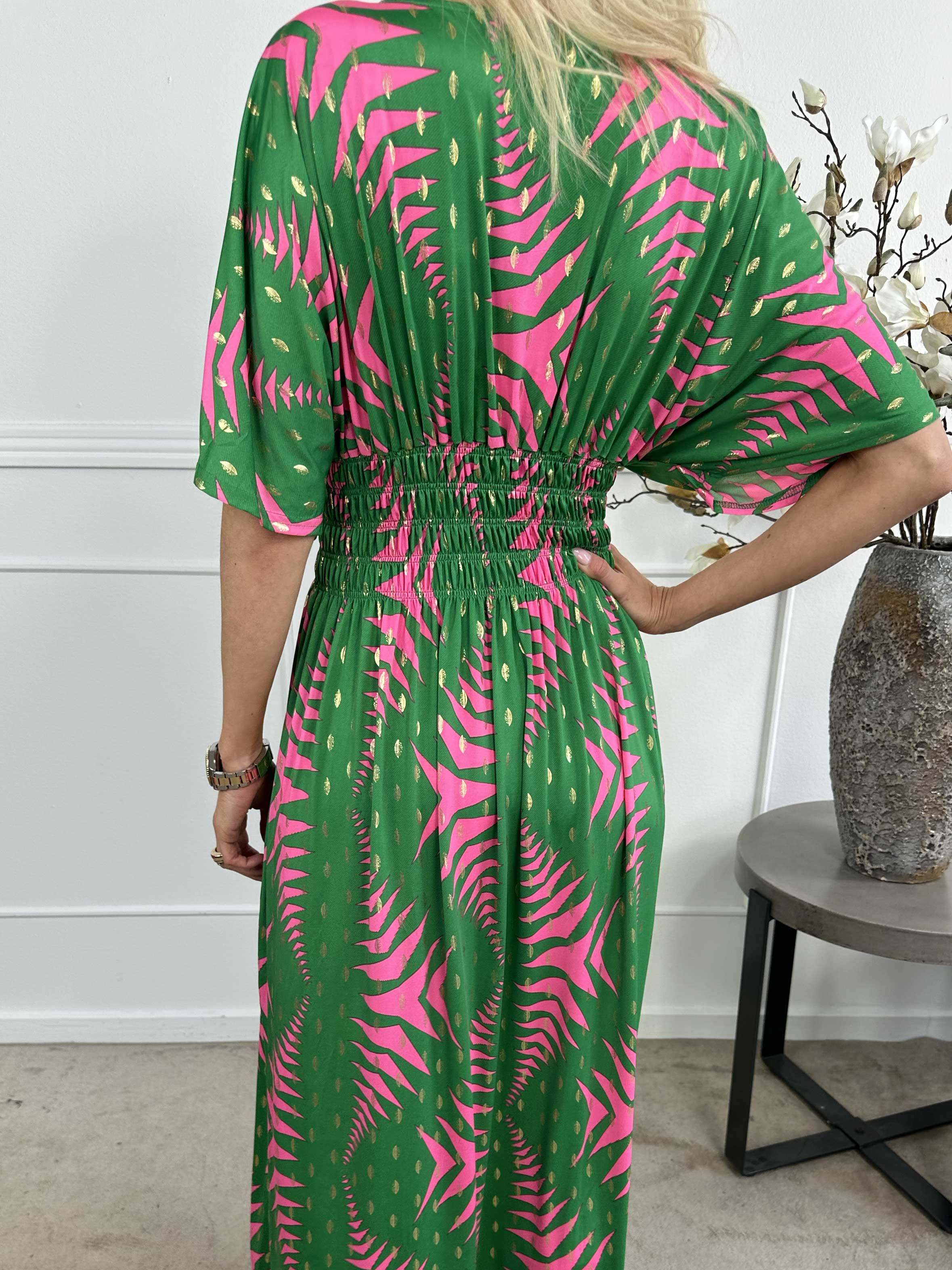 Pams Pattern - Lang elastisk kjole i krølfrit stof